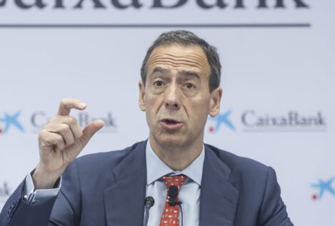 Caixabank gana clientes por primera vez desde que integró Bankia, hace casi tres años
