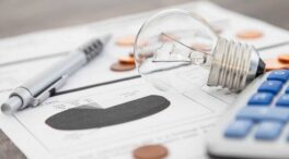 La luz marca su importe más bajo de 2022 aunque duplica el de hace un año