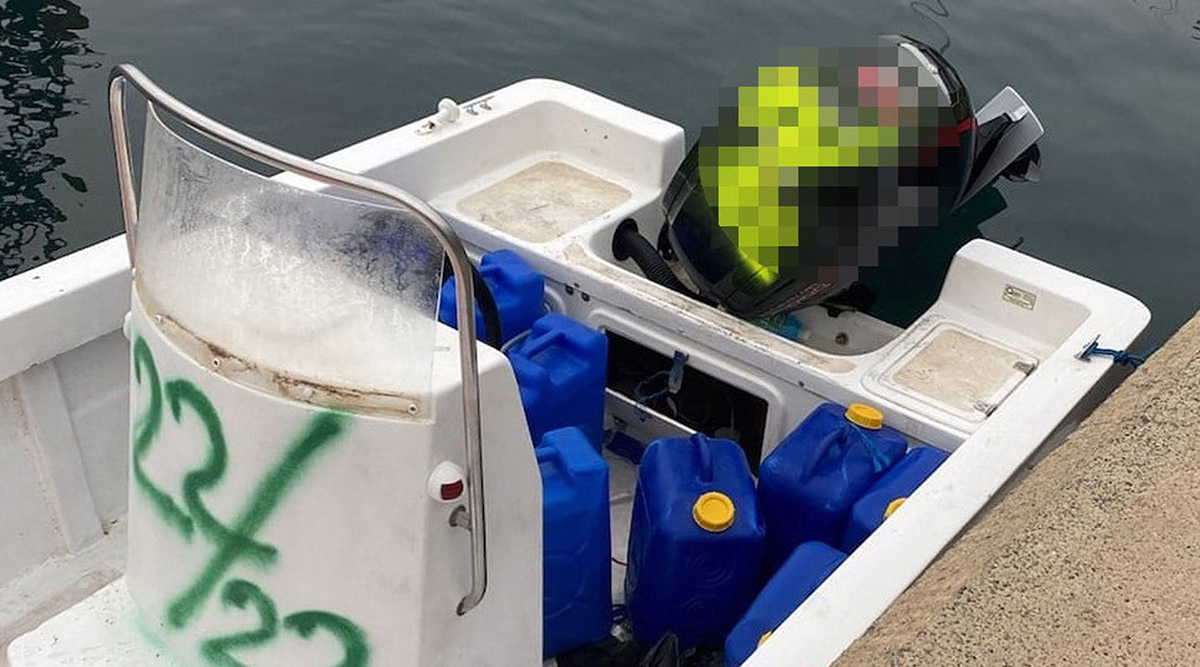 Detenido en Almería un menor como patrón de una patera con once ciudadanos sirios a bordo