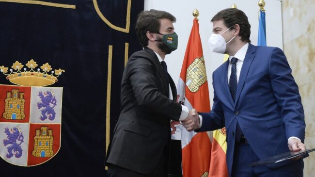 Mañueco será hoy investido presidente de Castilla y León para estrenar los pactos de gobierno entre PP y Vox