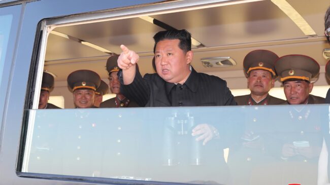 Corea del Norte prueba un nuevo tipo de proyectil para "mejorar la eficiencia en la operación de armas nucleares tácticas"