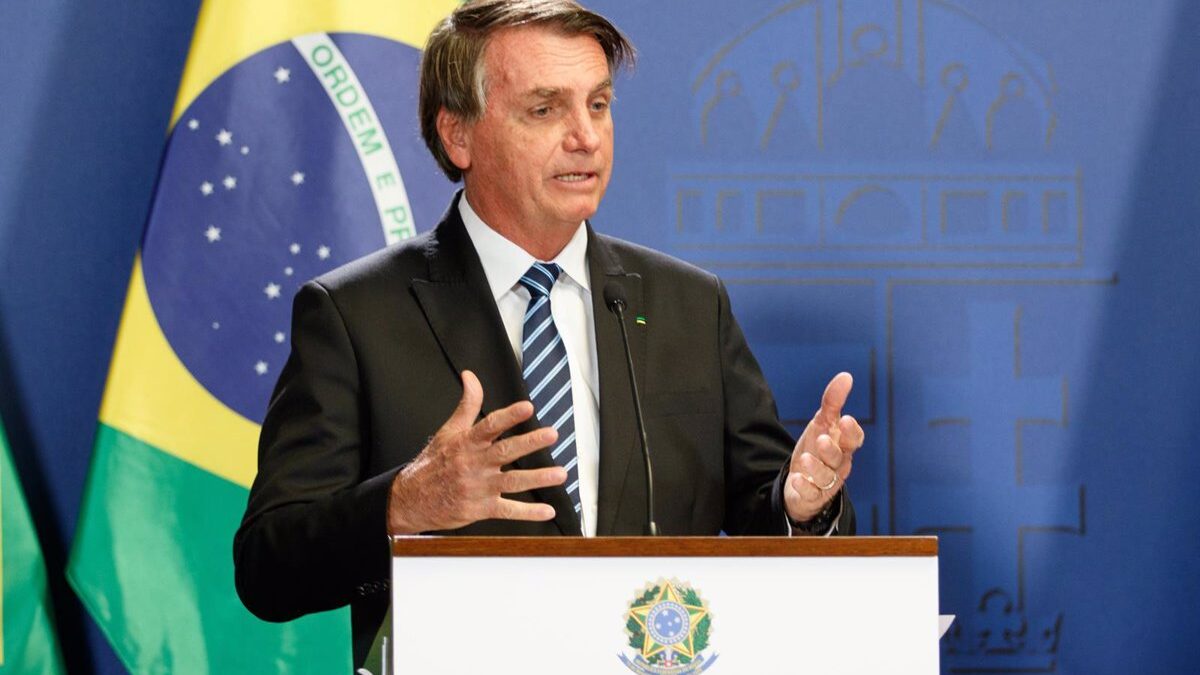 Bolsonaro denuncia que la ley contra las «fake news» supone el «inicio de la censura»