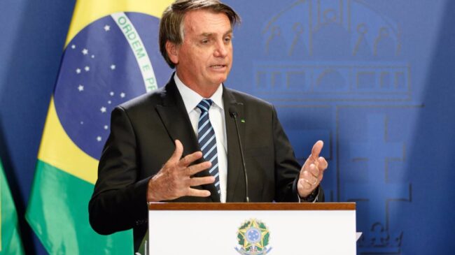 Bolsonaro denuncia que la ley contra las "fake news" supone el "inicio de la censura"