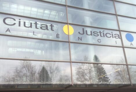 Una alto cargo de la Consejería de Igualdad maniobra para que el juez no investigue a Oltra