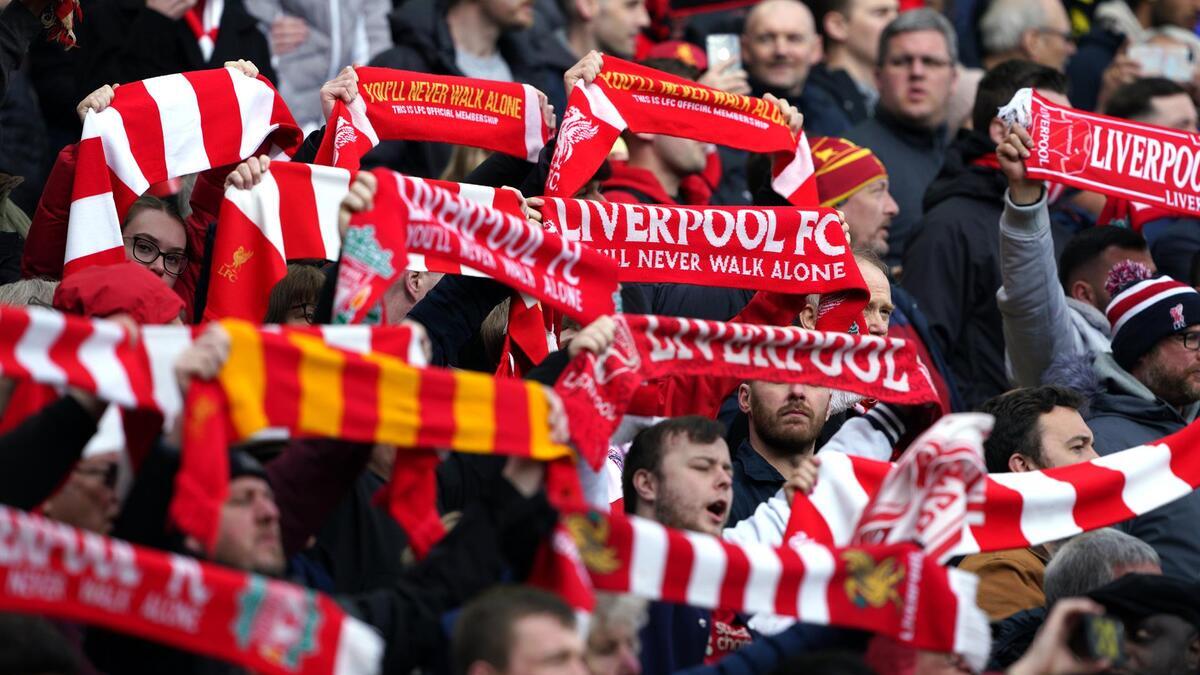 Anfield deja de lado las rivalidades y apoya a Cristiano Ronaldo con un emotivo aplauso
