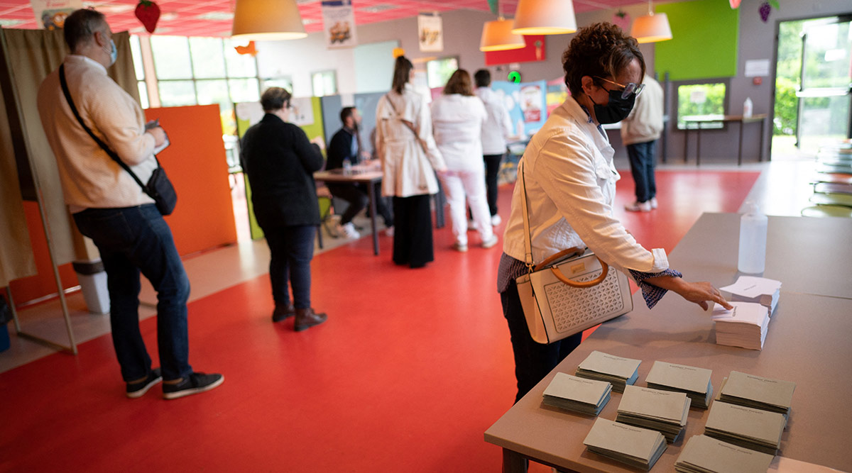 La participación a medio día en Francia cae al 26,41%, casi dos puntos por debajo de 2017