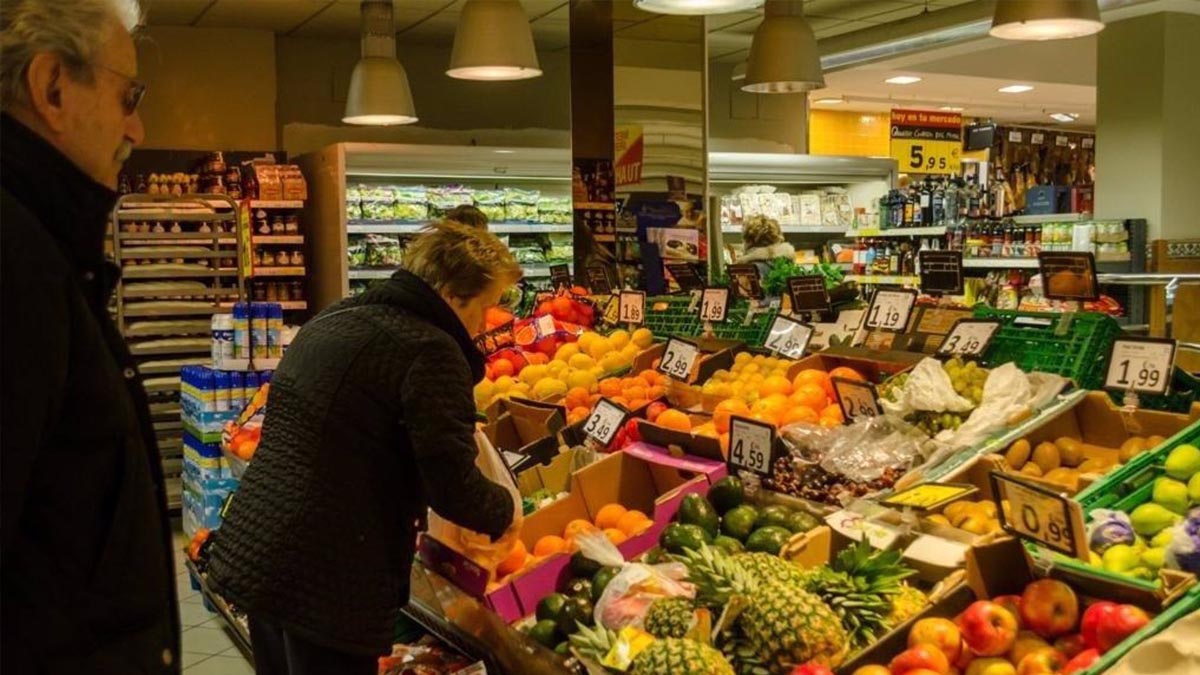 Las ventas del comercio minorista se desploman en marzo un 5,5%, su mayor caída en más de un año