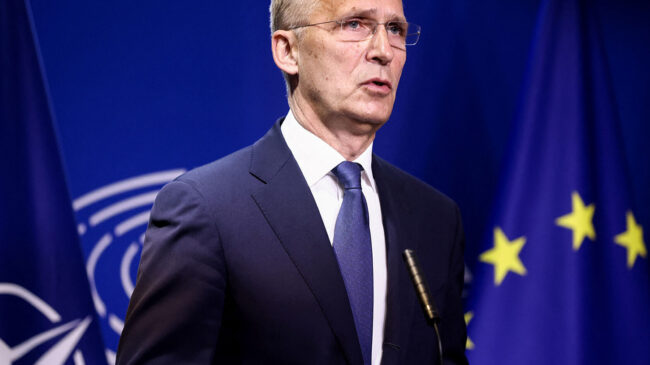 Stoltenberg pide a Kosovo y a Serbia que rebajen la tensión y apoyen el diálogo con la UE