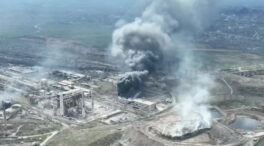 Rusia anuncia un alto el fuego para la evacuación de civiles de la acería Azovstal, en la ciudad de Mariúpol
