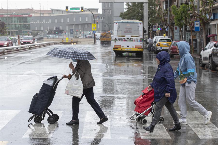 Vuelve el invierno con frío de enero, lluvia generalizada y nieve en las montañas
