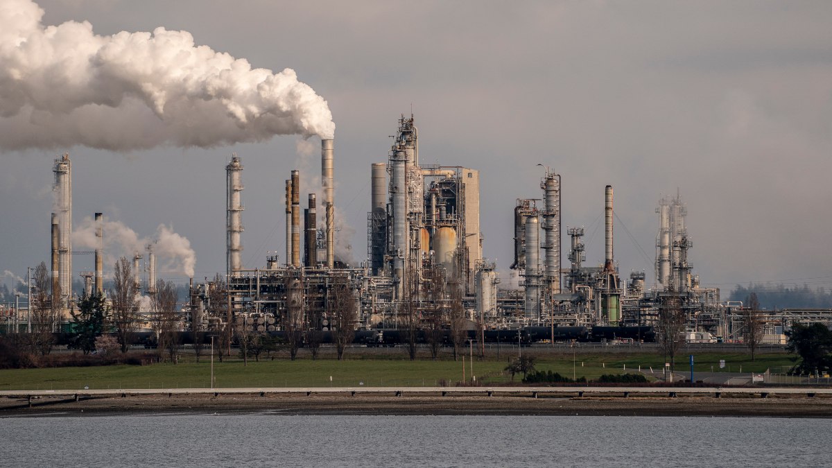 Carburantes: ¿cuánto petróleo queda en España y dónde se almacena?