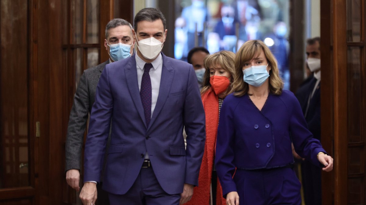 El PSOE abandona a sus socios y se opone a la investigación en el Congreso sobre Pegasus