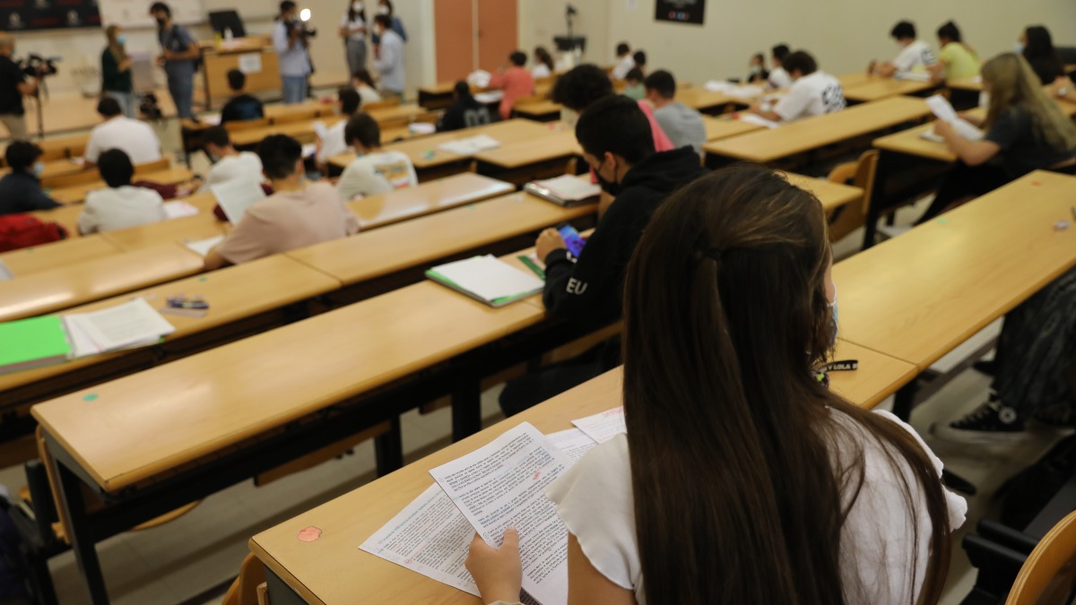 Aprobado el nuevo currículo de Bachillerato, que permite a los alumnos ir a la EBAU con un suspenso