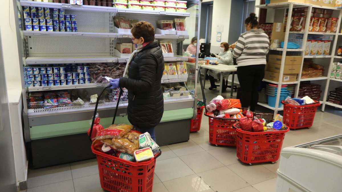 La OCU denuncia subidas de precios en cadenas de supermercados de más del 10%