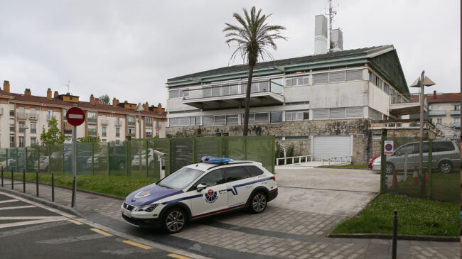 La Ertzaintza registra un piso en Irún relacionado con los crímenes de Bilbao