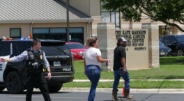 Aumentan a 19 niños y dos adultos los muertos en un tiroteo en una escuela de Texas