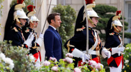 Macron elogia el «renacimiento democrático» tras ser reinvestido presidente