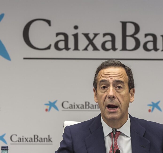 Caixabank recibirá 154 millones del Estado por Banco de Valencia, la mitad de lo previsto