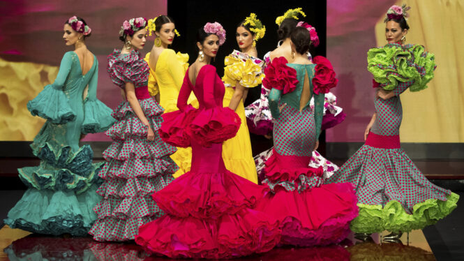 rojo Astrolabio juez Las tendencias en moda flamenca para las ferias del 2022