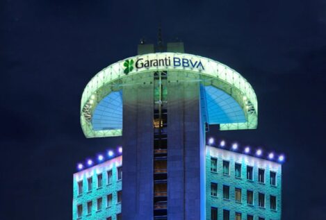 BBVA calcula que la rentabilidad de su banco turco se hunda a la mitad este año