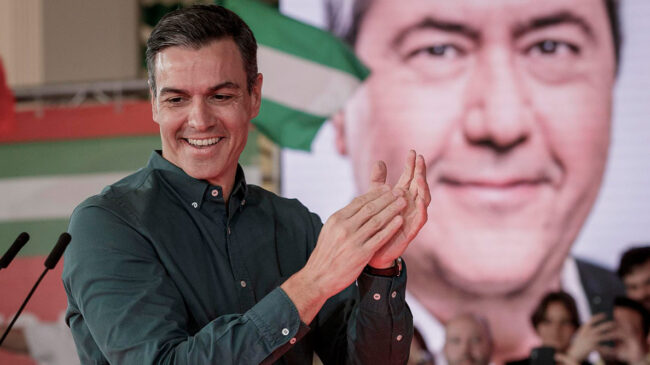 Sánchez descarta una crisis de gobierno en julio tras la sangría electoral andaluza