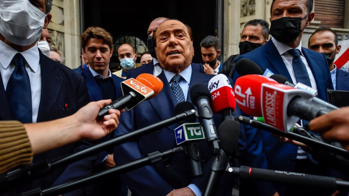 La Fiscalía italiana pide seis años de cárcel para Berlusconi por sus fiestas con menores