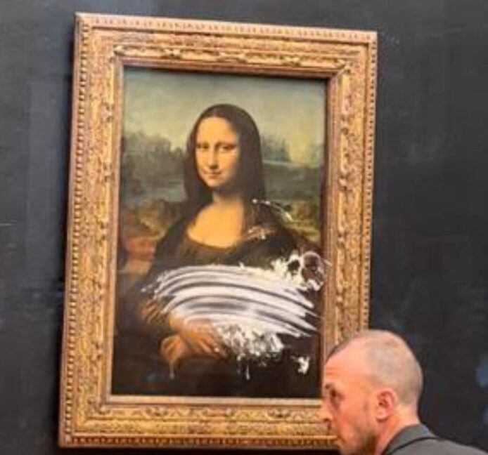 'La Gioconda' recibe un tartazo de un visitante del Louvre