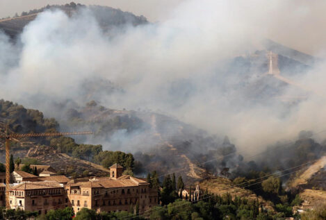 Detenidos dos excursionistas como presuntos causantes del incendio en Cerro de San Miguel (Granada)