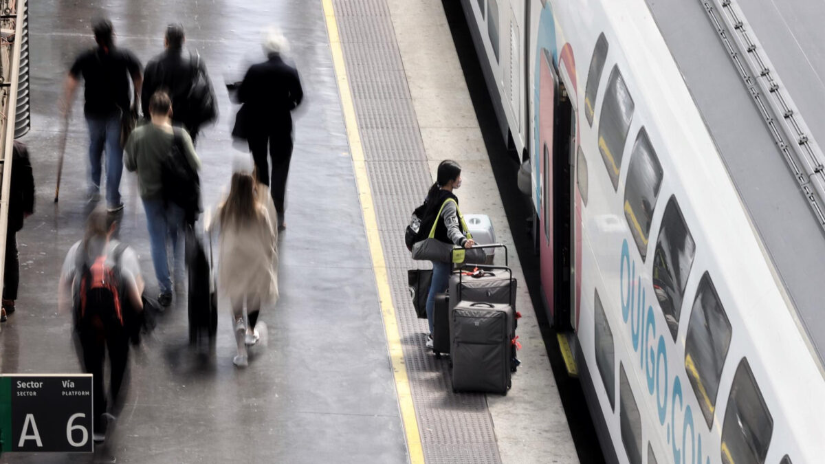 Adif sigue trabajando para reparar el tramo afectado en la línea de alta velocidad Madrid-Barcelona