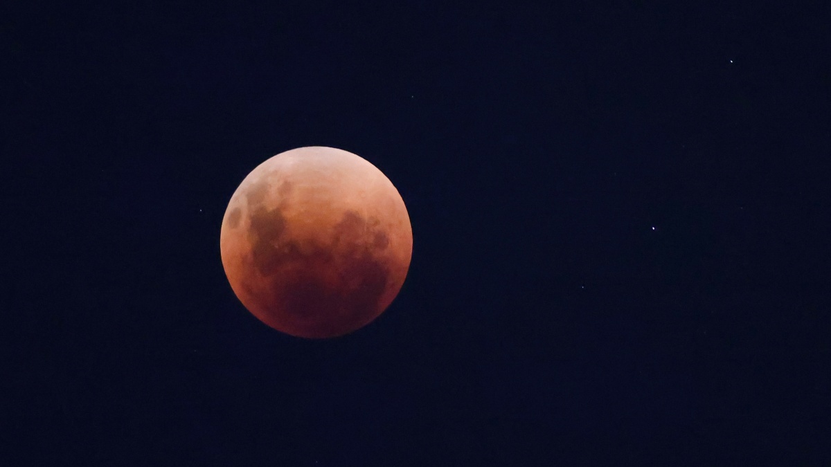 Eclipse lunar: la 'luna de sangre', en imágenes