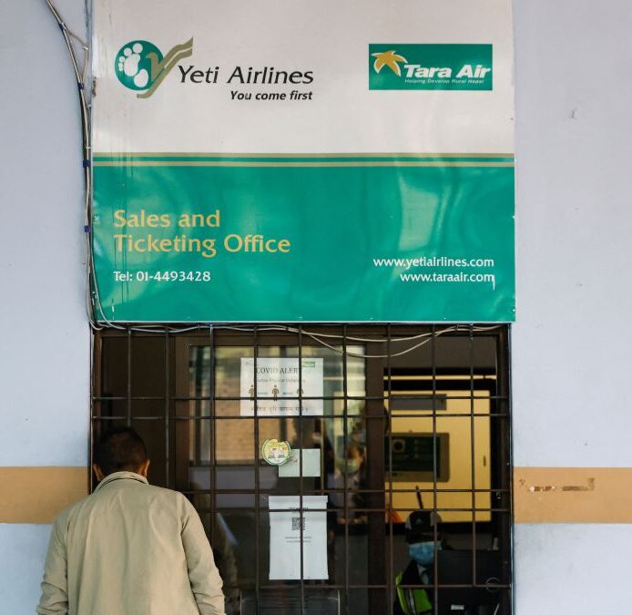Desaparece un avión con 22 personas a bordo en Nepal