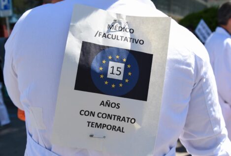 Los médicos no fijos de Madrid desconvocan la huelga tras llegar a un acuerdo con Sanidad