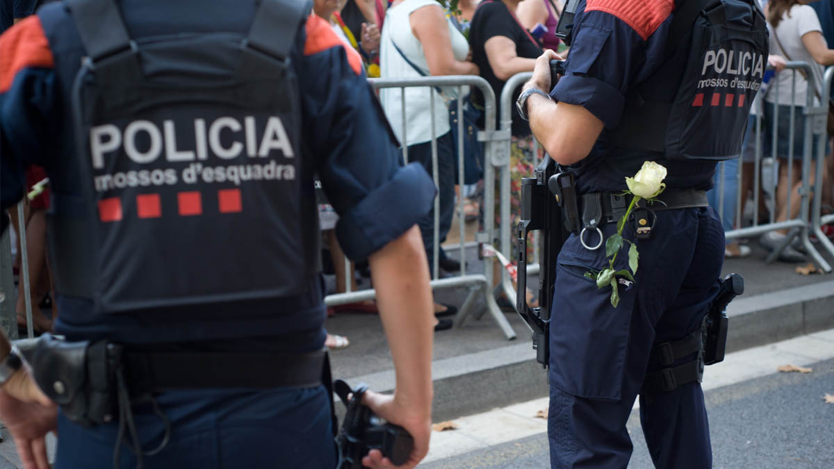 Los mossos que abatieron a los terroristas del 17-A demandan al Govern y le piden 1,2 millones de indemnización