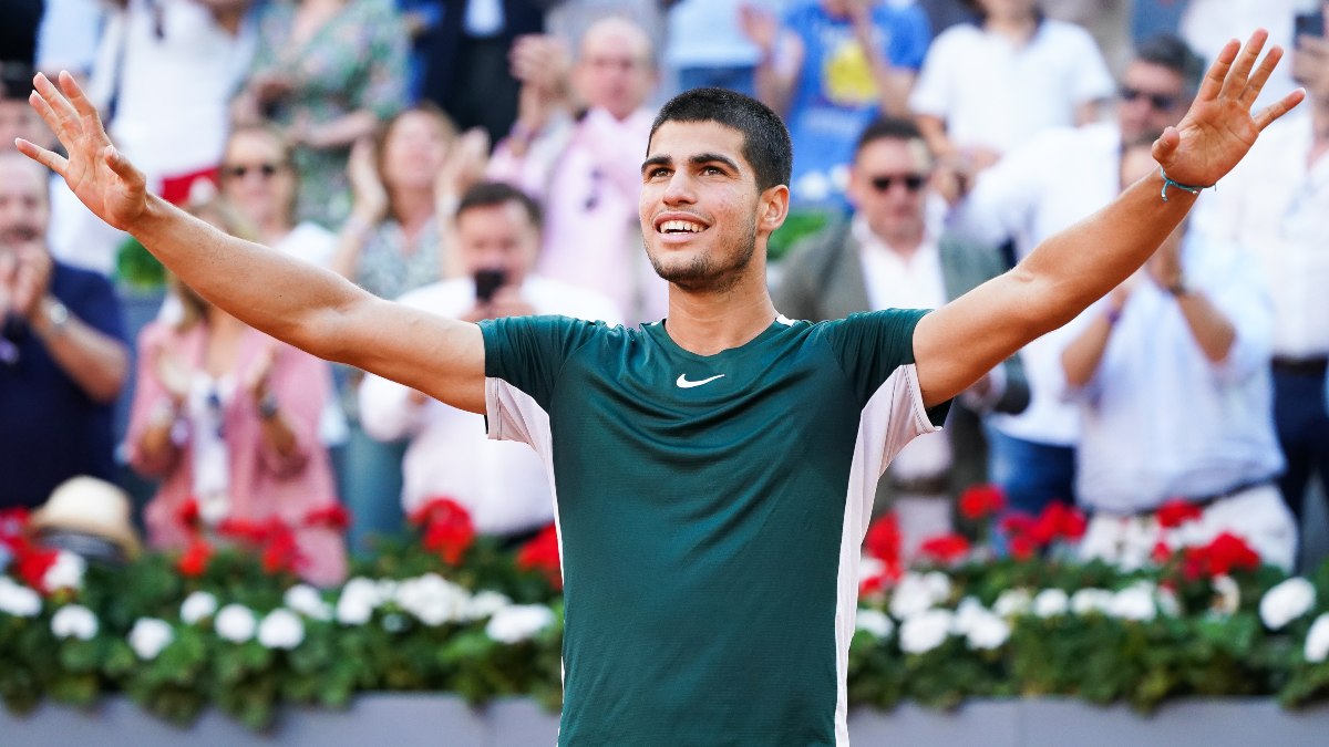 Carlos Alcaraz ha protagonizado este domingo una victoria triunfante en Roland Garros. 