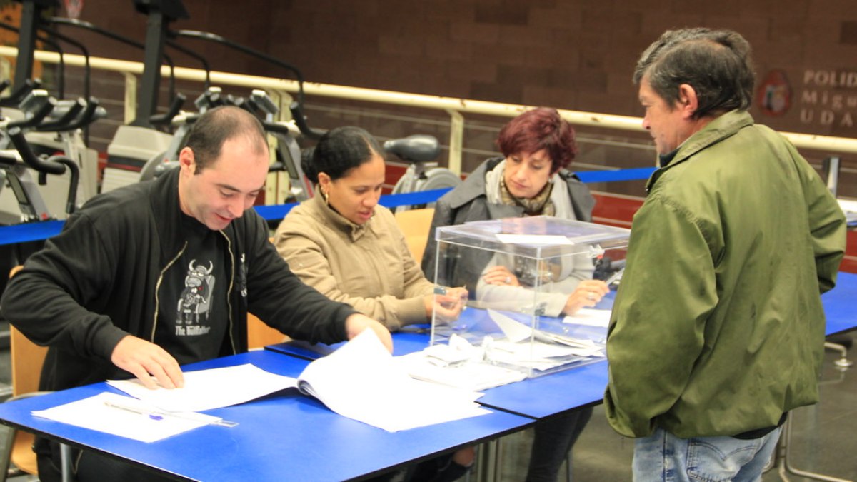 La fecha máxima para recurrir el puesto en una mesa electoral en las elecciones andaluzas será el 1 de junio.