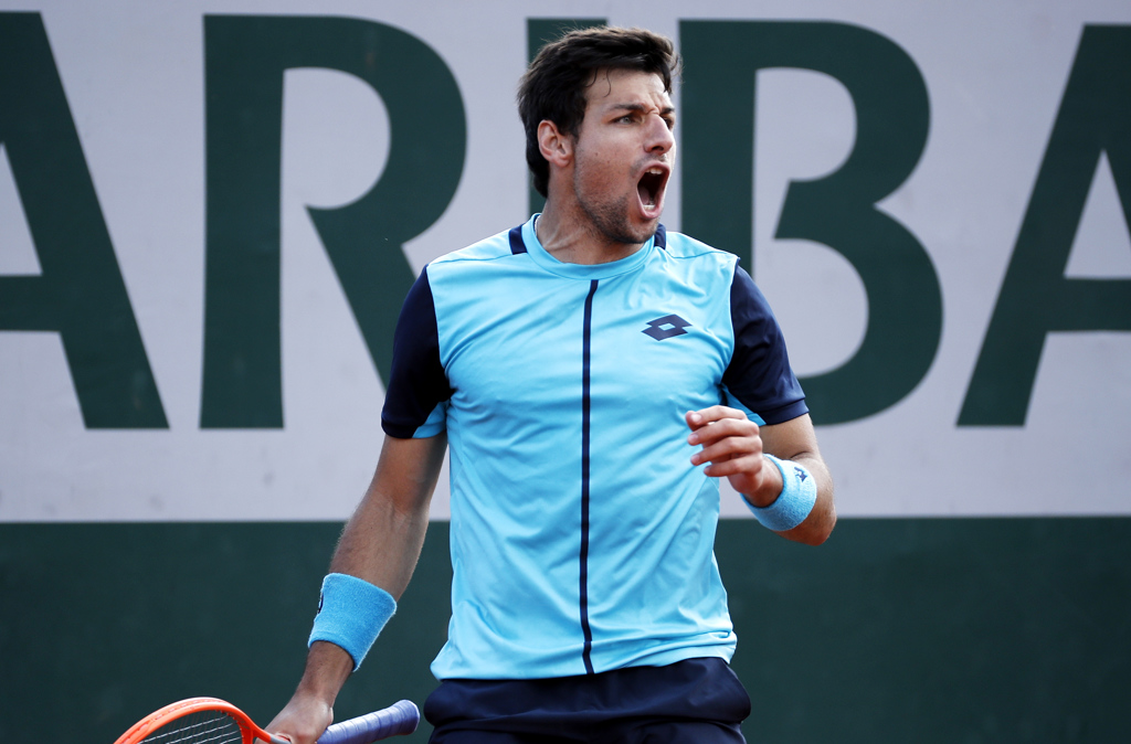El español Zapata, número 131 del mundo, vence a John Isner, nº 23, y avanza a octavos