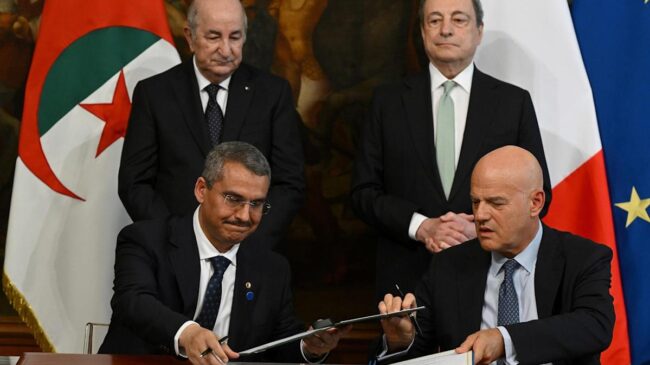Italia y Argelia firman un acuerdo de cooperación energética: sus principales empresas de gas se alían