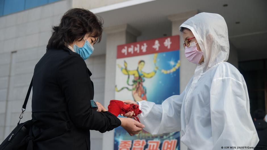 Corea del Norte suma 232.880 nuevos contagios y 62 muertos por una «fiebre»
