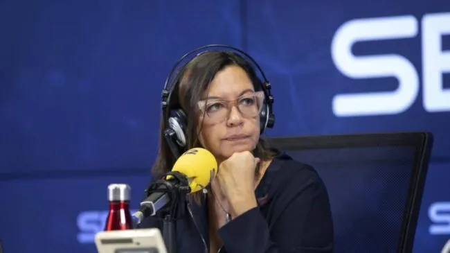 Àngels Barceló deja la Cadena SER tras 21 años en la emisora por su guerra con Oughourlian