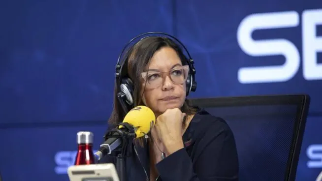 Àngels Barceló deja la Cadena SER tras 21 años en la emisora por su guerra con Oughourlian