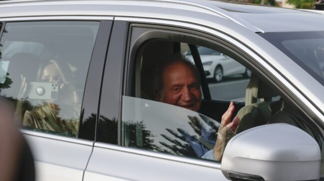El rey emérito Juan Carlos I vuelve a pisar España: llega a Vigo tras casi dos años de 'exilio'