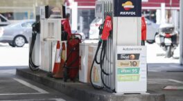 La gasolina, cada vez más cerca de su precio récord mientras el gasóleo vuelve a bajar