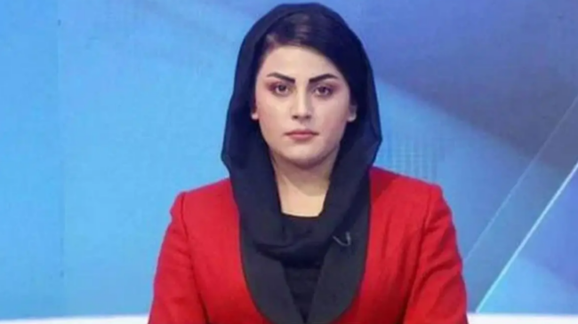 Las afganas se cubren el rostro en televisión tras el ultimátum talibán