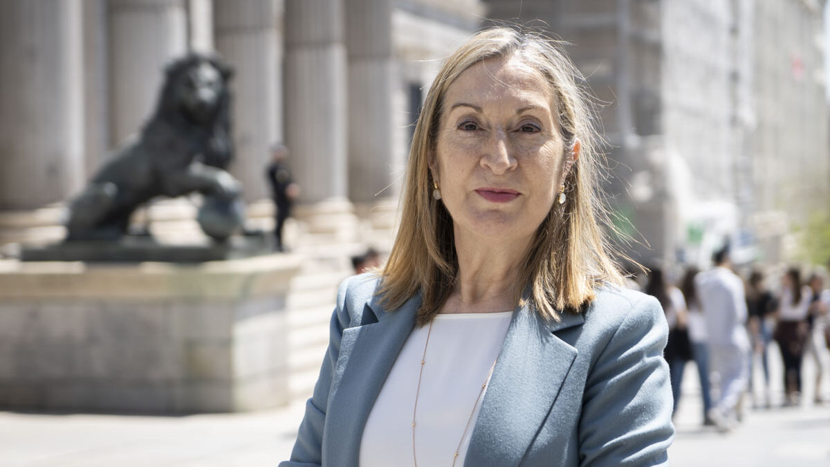 Ana Pastor: «Cuanto menos dure este Gobierno, mejor nos irá a los españoles»