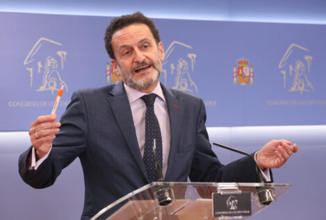 Edmundo Bal exige a Pedro Sánchez que defienda a la Monarquía