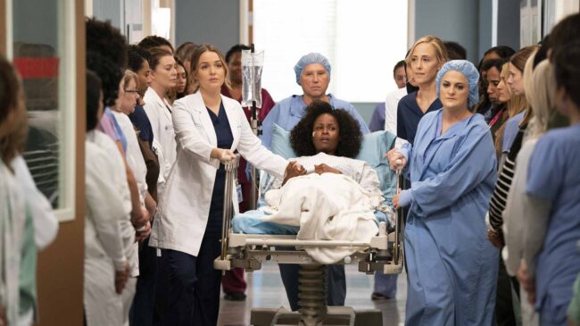 La larga, descabellada y oscura historia de las mentiras de Elisabeth Finch