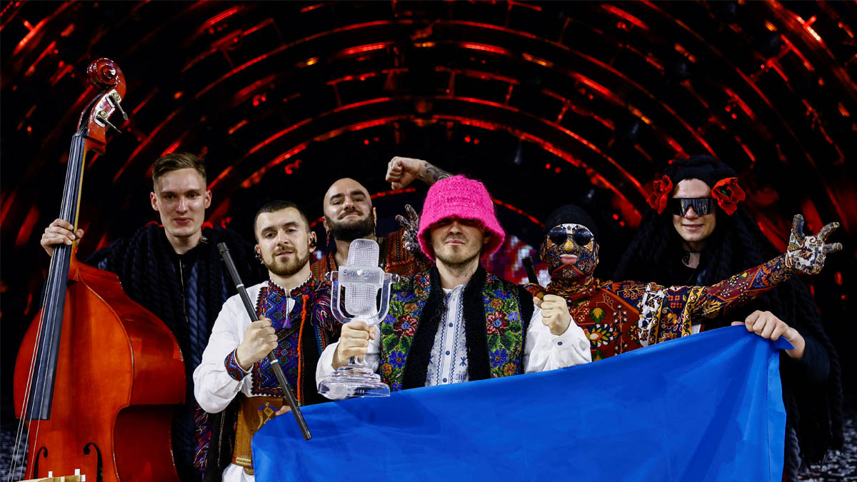 Los vencedores ucranianos de Eurovisión venden el trofeo para comprar drones