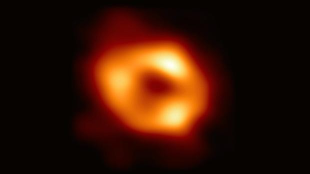 Publicada la primera imagen de Sagitario A*, el agujero negro situado en el corazón de la Vía Láctea