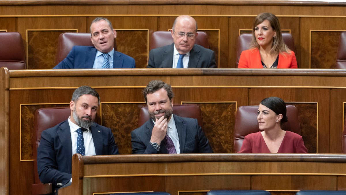 Abascal tiende la mano al PP para evitar pactos de Estado con el PSOE