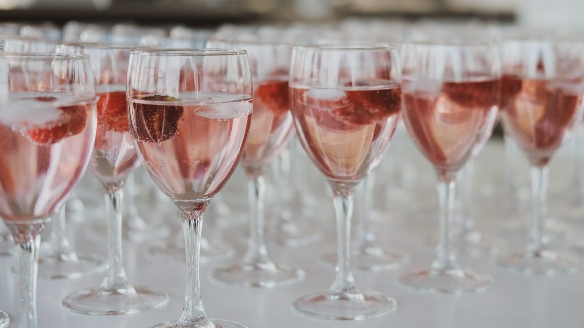 Siete vinos rosados fuera de lo común... como sus precios